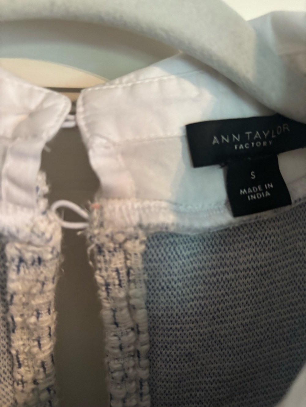 NWOT Ann Taylor White & Light Blue Tweed-Look Layered Shirt Top - Picture 3 of 3